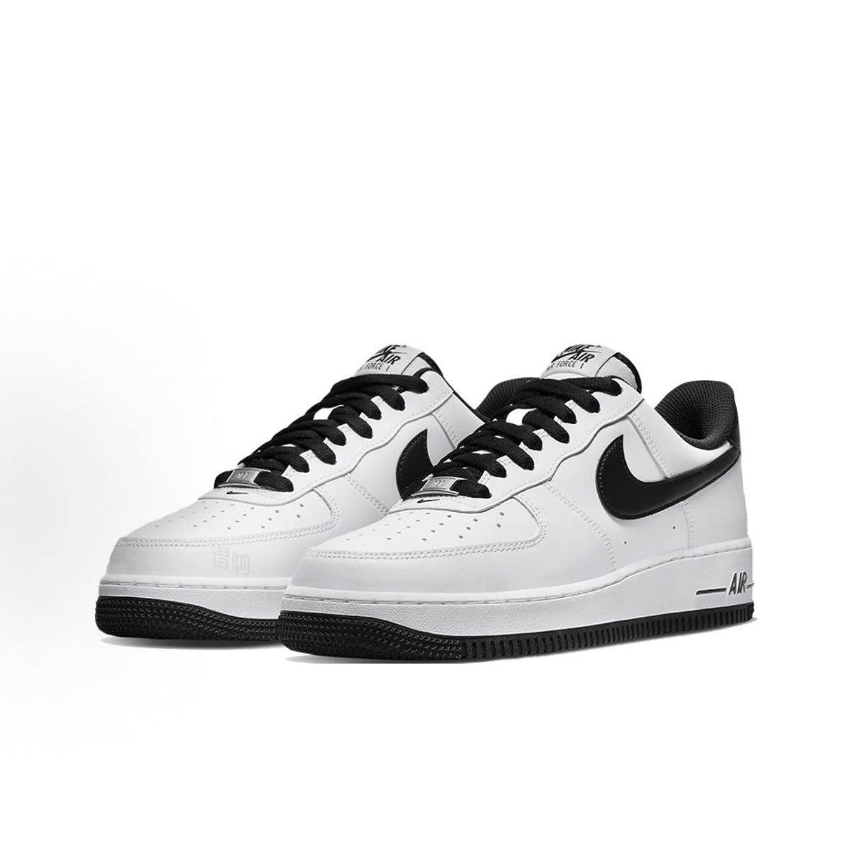 Nike Air Force 1 Low-top skate shoes, white and black
